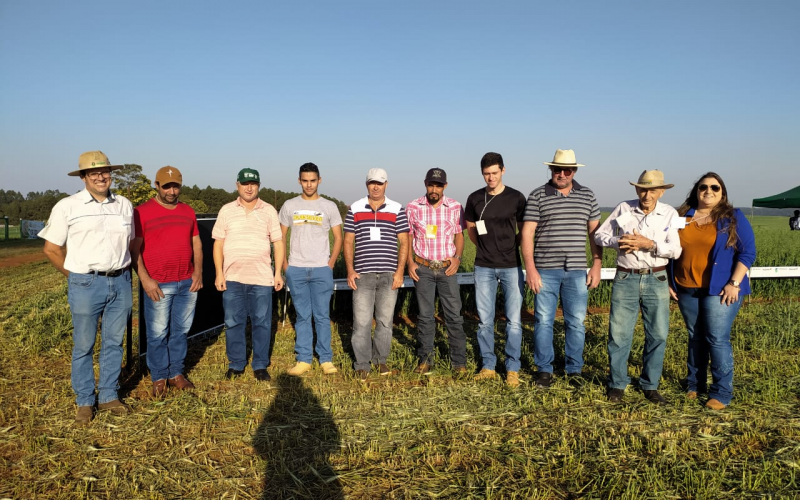 Agricultores de São Pedro do Iguaçu participam da VII Jornada Tecnológica no Campo em Santa Tereza do Oeste