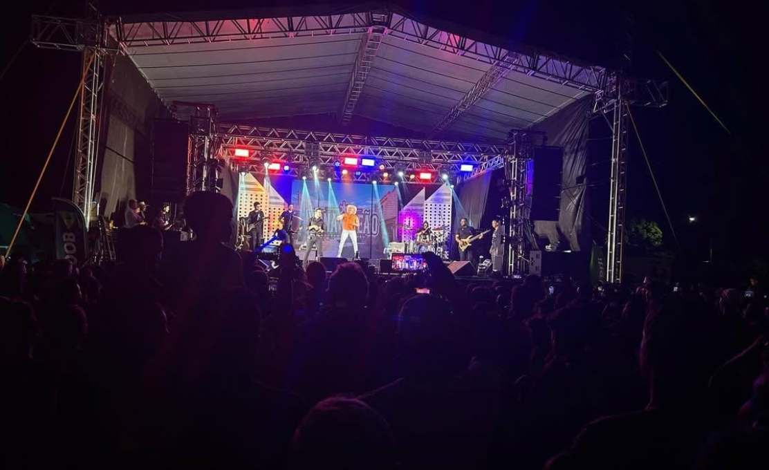 São Pedro Celebra o Natal de Luz com Show da Banda Herança e Dupla Breno e Matheus.