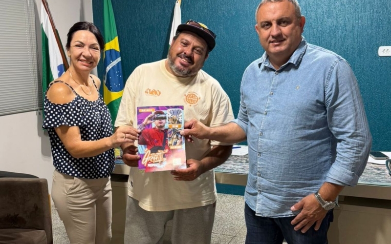 Administração Municipal recebe registro da participação de alunos em Mostra de Grafite.